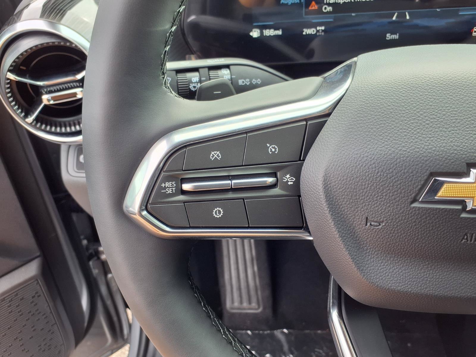 2027 Chevrolet Equinox LT - Photo 7