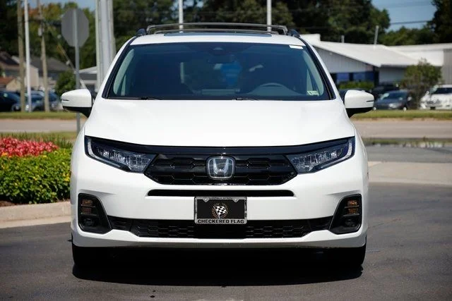 New 2026 Platinum White Pearl Honda Touring image 20