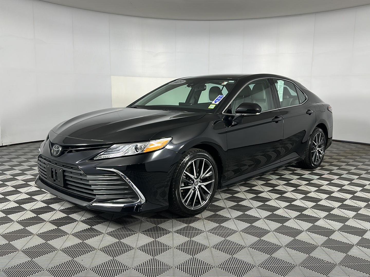Used 2023 Midnight Black Metallic Toyota XLE image 4