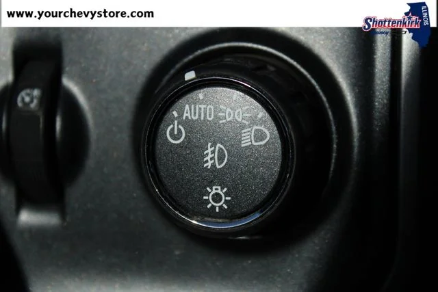 Used 2014 Silver Chevrolet LT image 22