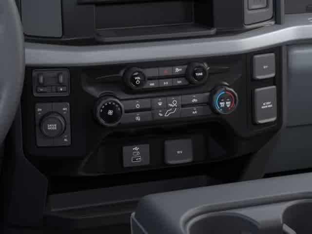 New 2026 Oxford White Ford XLT image 15