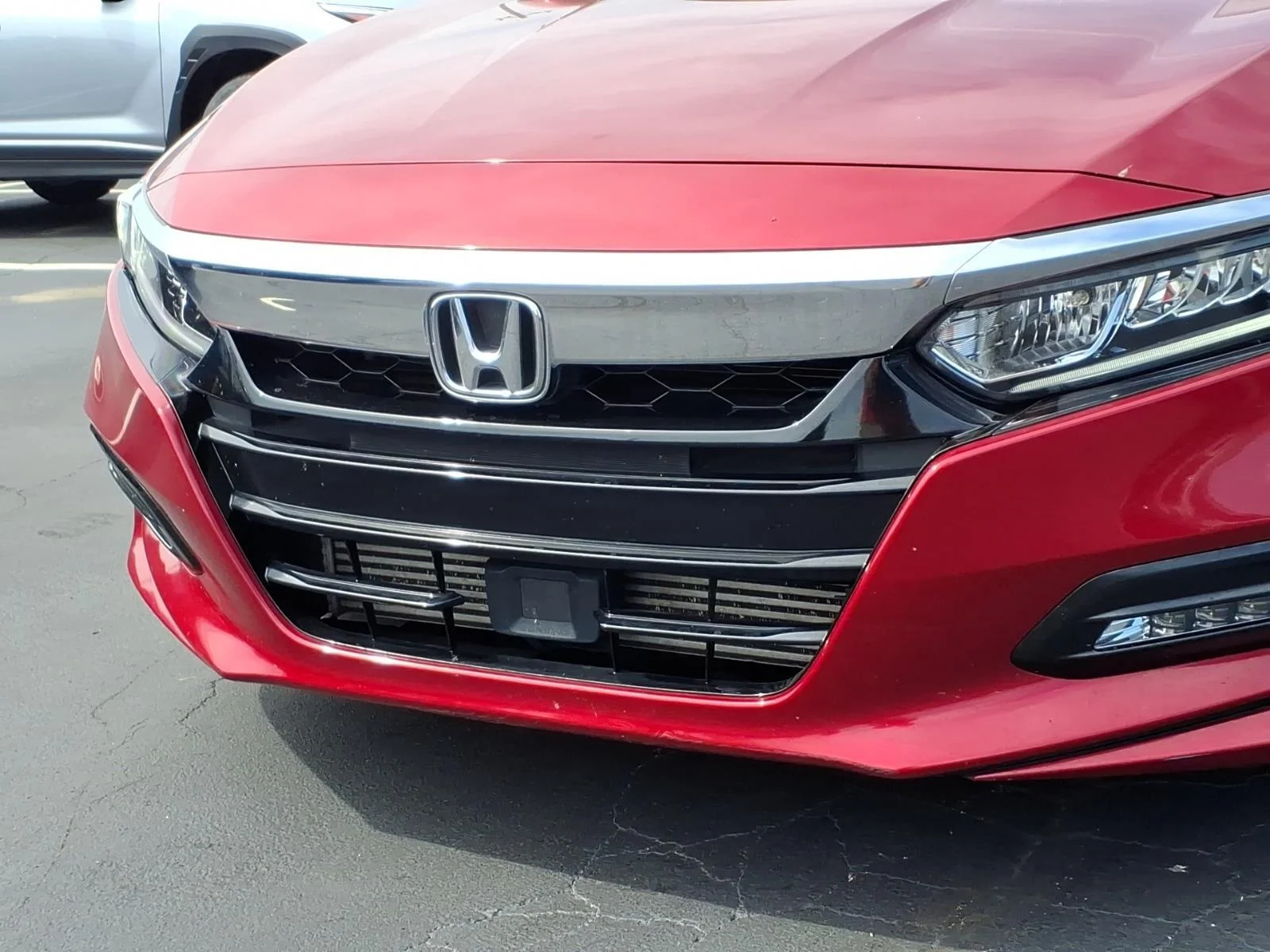 Used 2019 Radiant Red Metallic Honda EX-L image 34