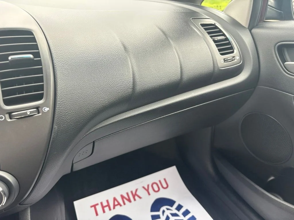 Used 2018 Red Kia LX image 21