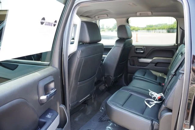 Used 2018 Black Chevrolet LT image 18