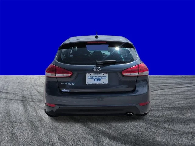 Used 2016 Steel Blue Metallic Kia LX image 5