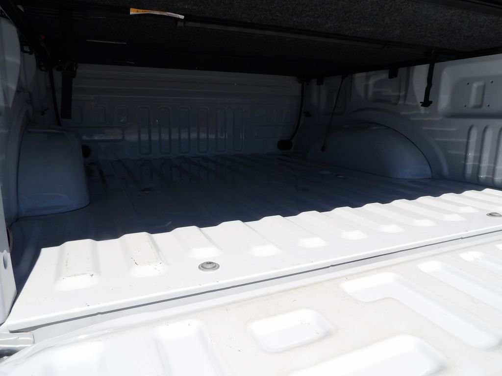 Used 2023 Oxford White Ford XLT image 28