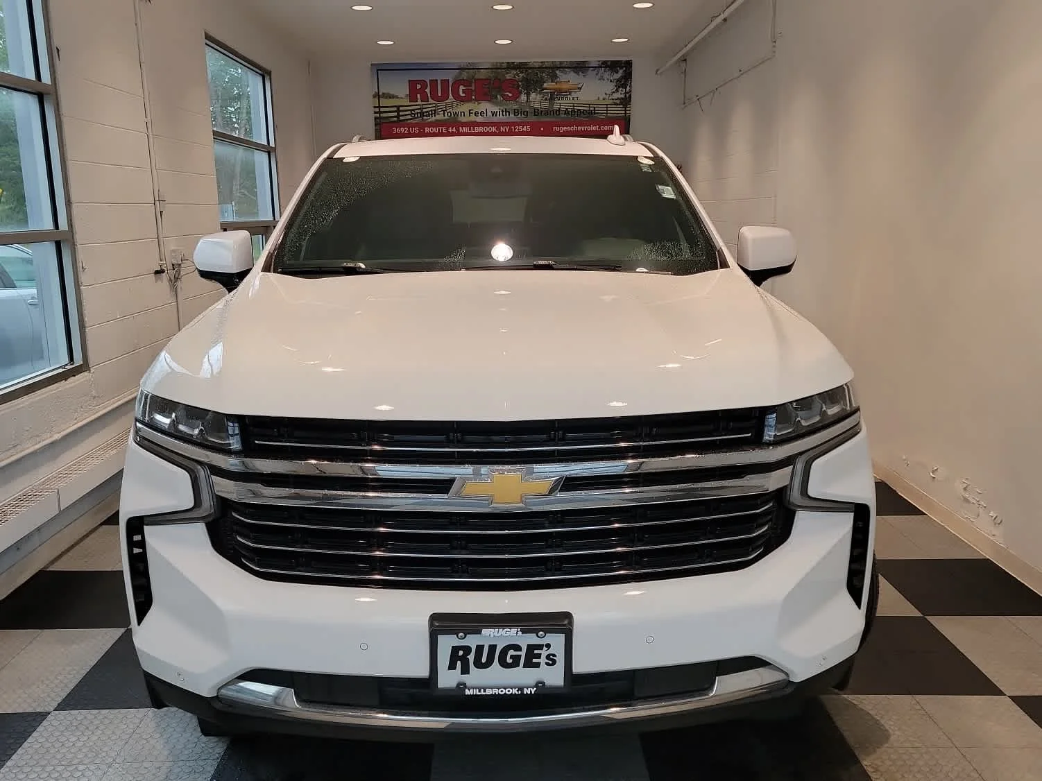 Used 2024 Summit White Chevrolet LT image 6
