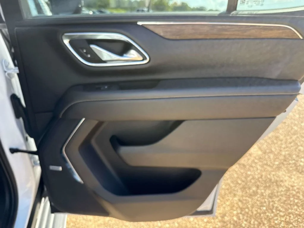 Used 2024 White Chevrolet Premier image 16