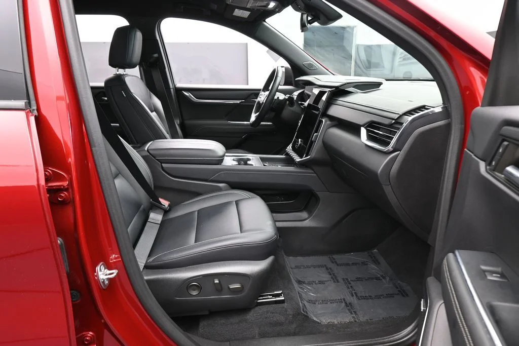 Used 2024 Volcanic Red Tintcoat GMC Elevation image 47