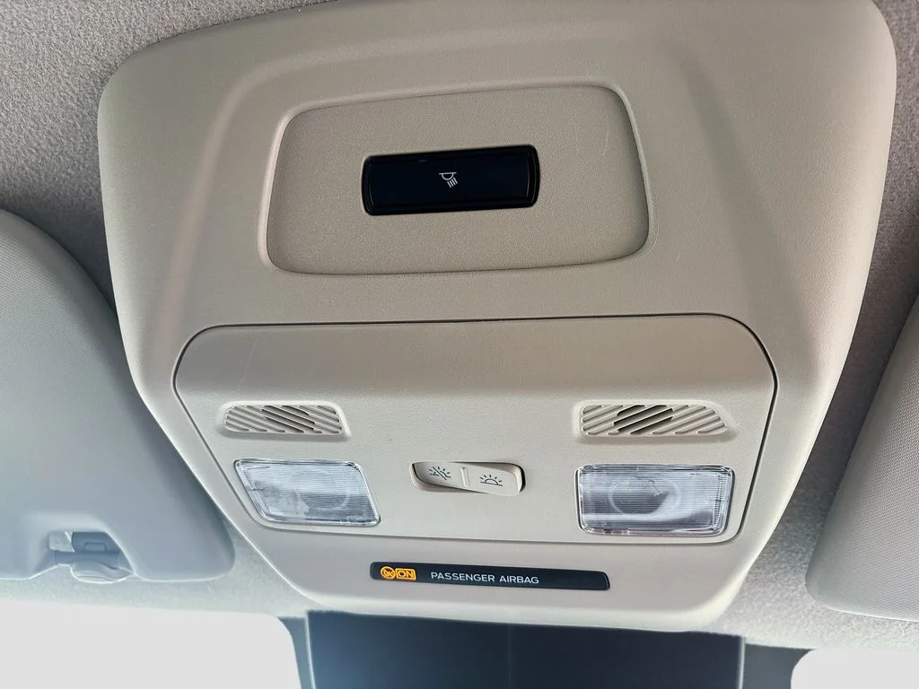 Used 2025 Oxford White Ford Base image 25