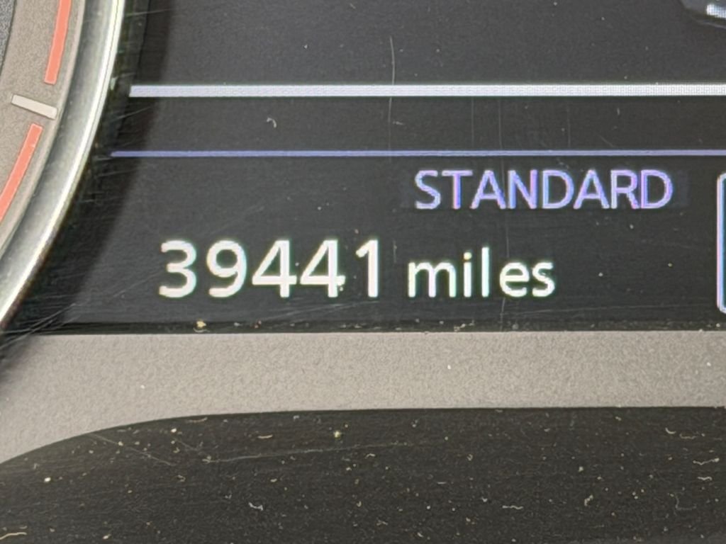 Used 2019 Gray INFINITI ESSENTIAL image 23