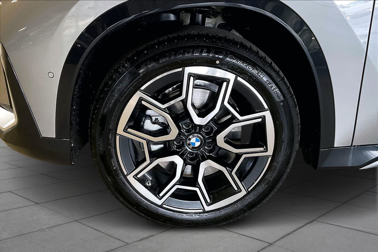 New 2026 Space Silver Metallic BMW xDrive28i image 11