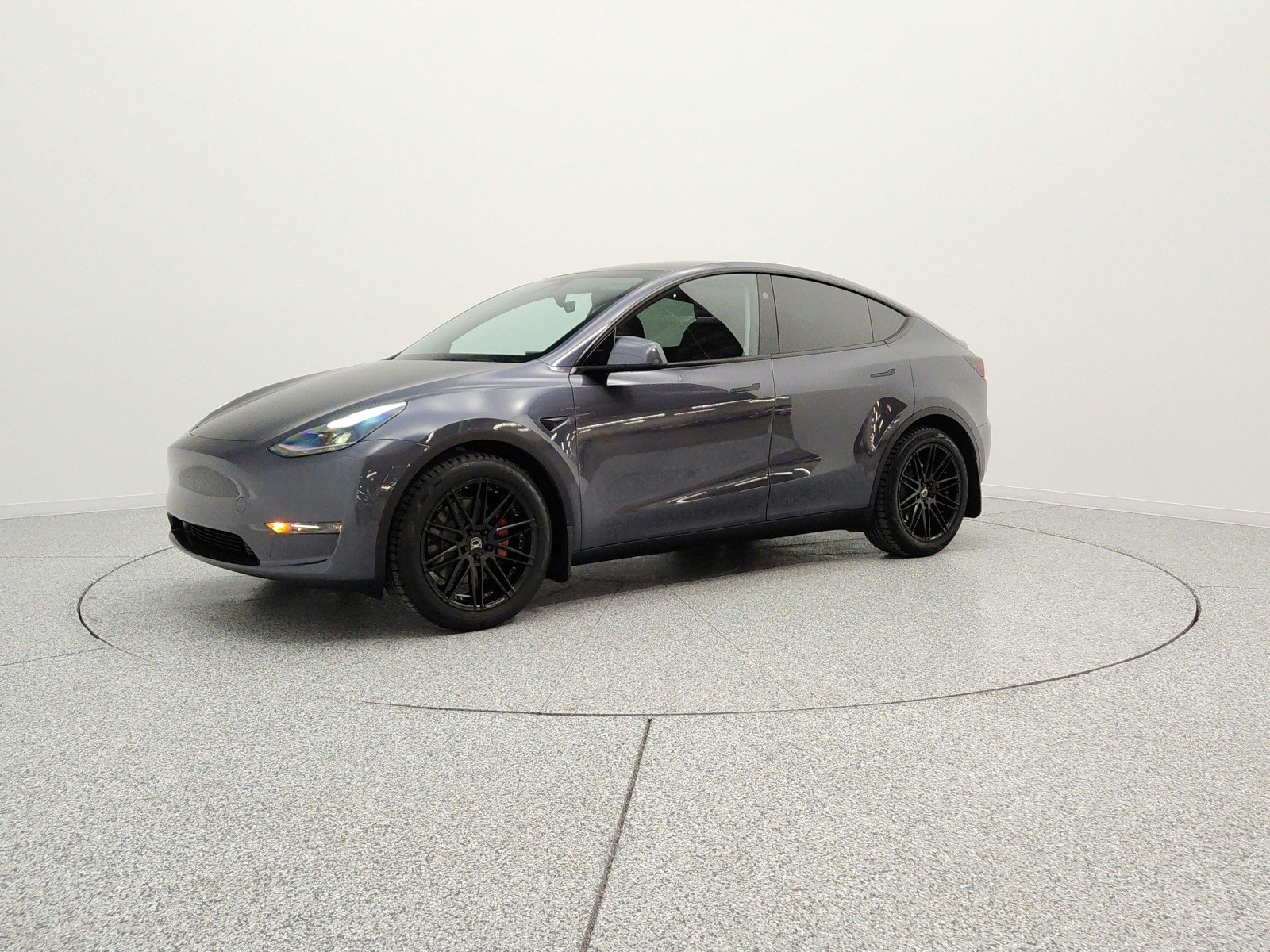 2023 Tesla Model Y's photo