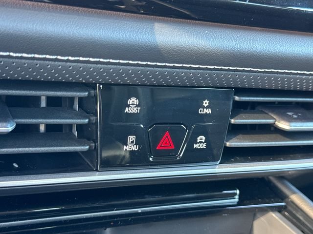 2026 Volkswagen Atlas Cross Sport SEL R-LINE - Photo 42