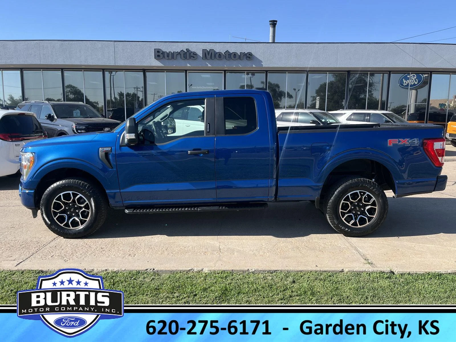 Used 2022 Atlas Blue Metallic Ford XL image 1
