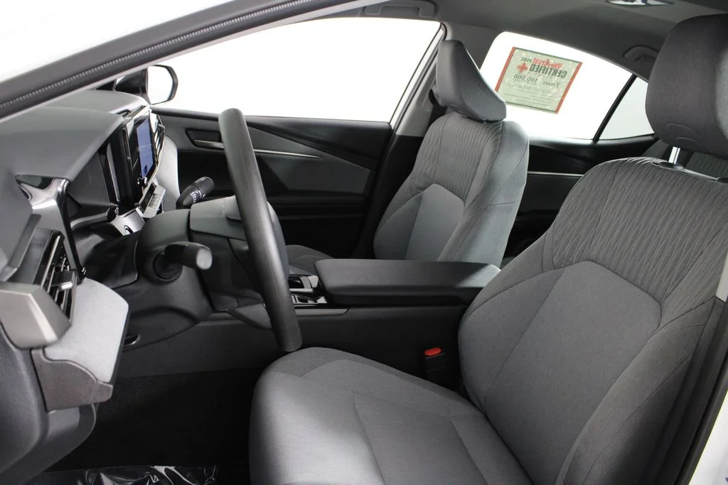 Used 2026 White Toyota LE image 19