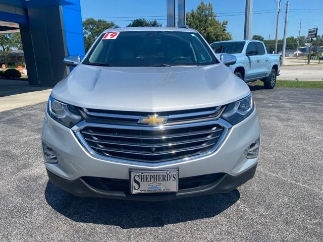 Used 2019 SILVER ICE METALLIC Chevrolet Premier image 8