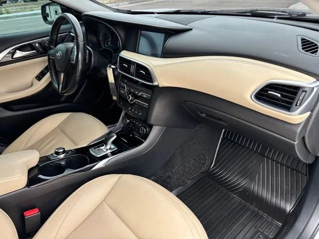Used 2017 Silver INFINITI Premium image 22