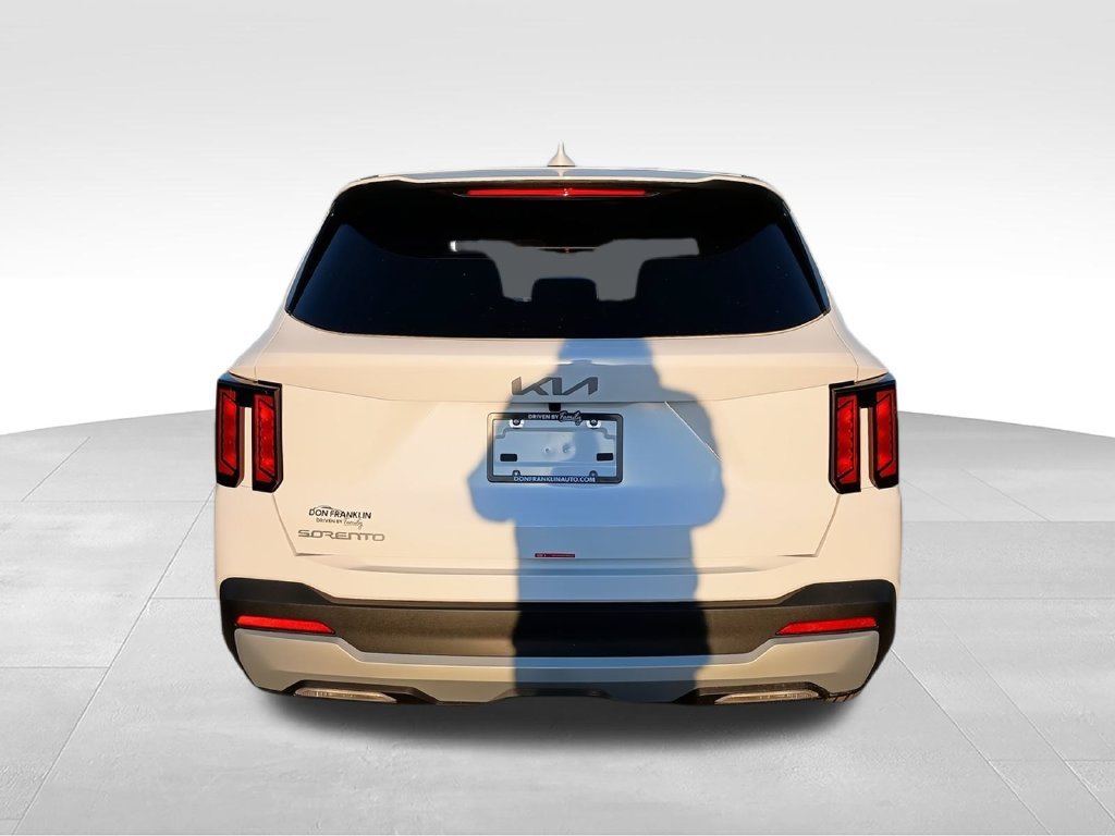 Used 2026 White Kia LX image 7