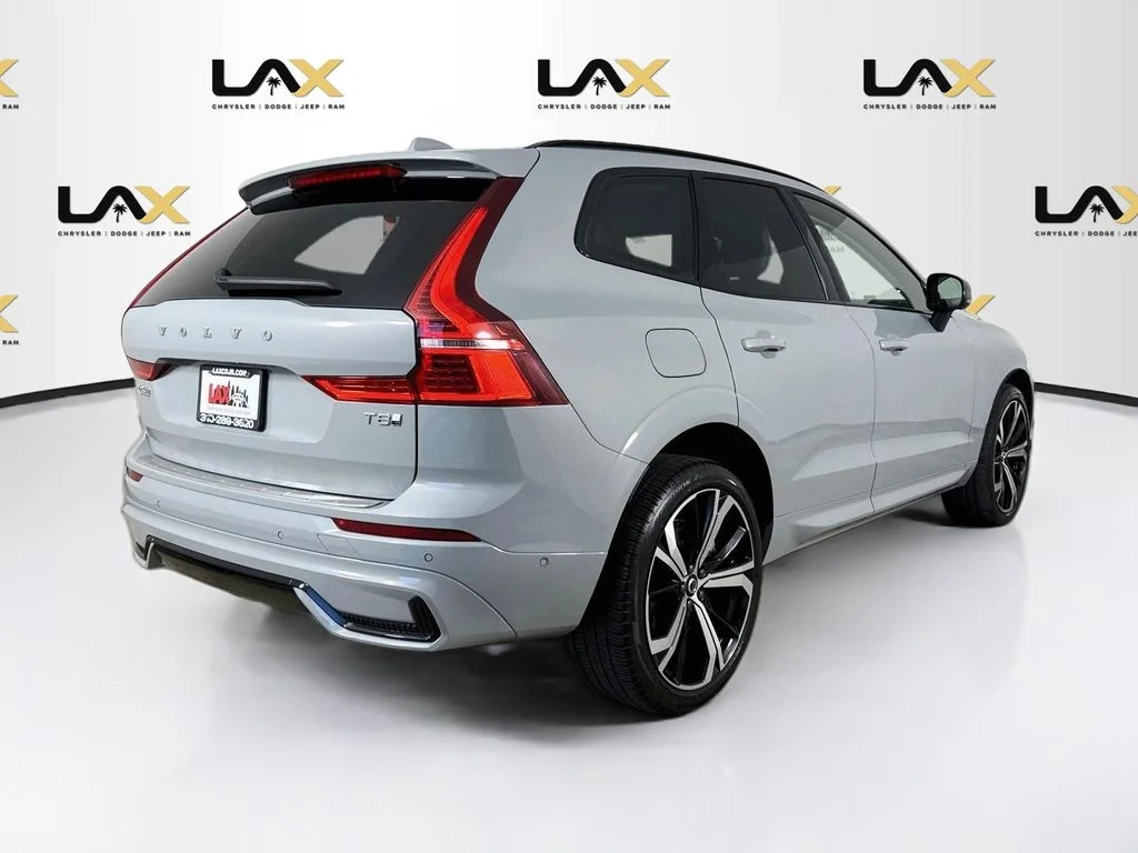 Used 2025 Gray Volvo T8 Ultra image 7