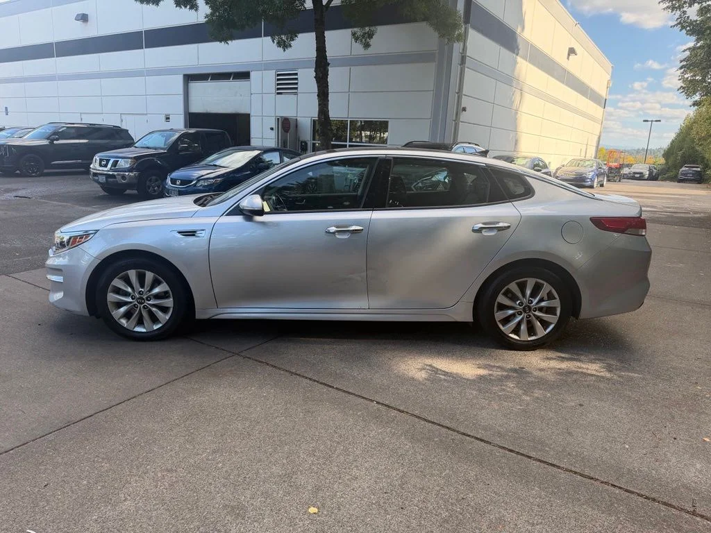 Used 2018 Sparkling Silver Kia EX image 7