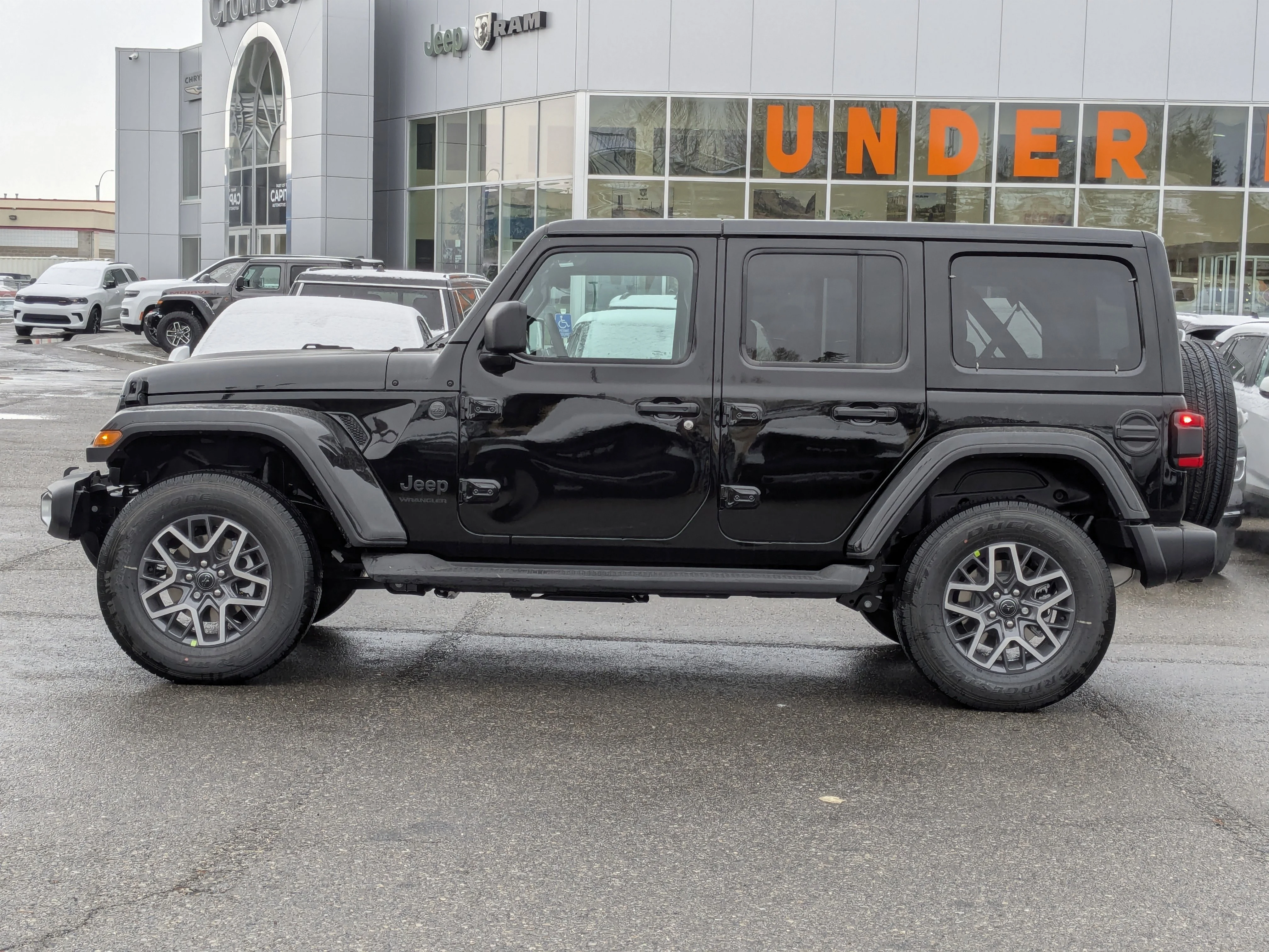 New 2026 Black Jeep Sahara - - Body-Color Top - Safety Group - 3.6L Pentastar V6 - Remote Start & tons more! image 5