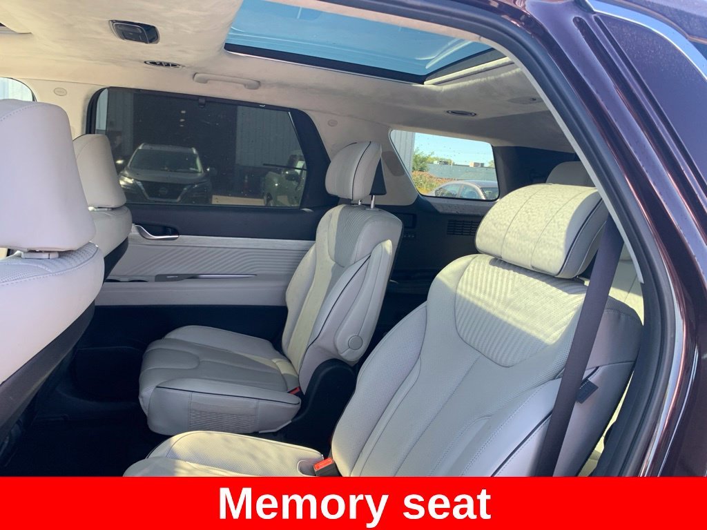 Used 2024 Red Hyundai Calligraphy image 10