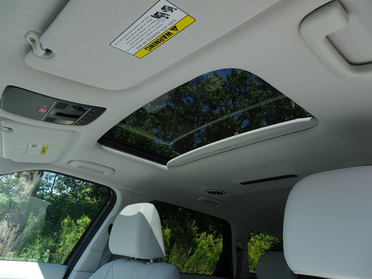 New 2027 Gray Hyundai SEL Premium 7P image 12