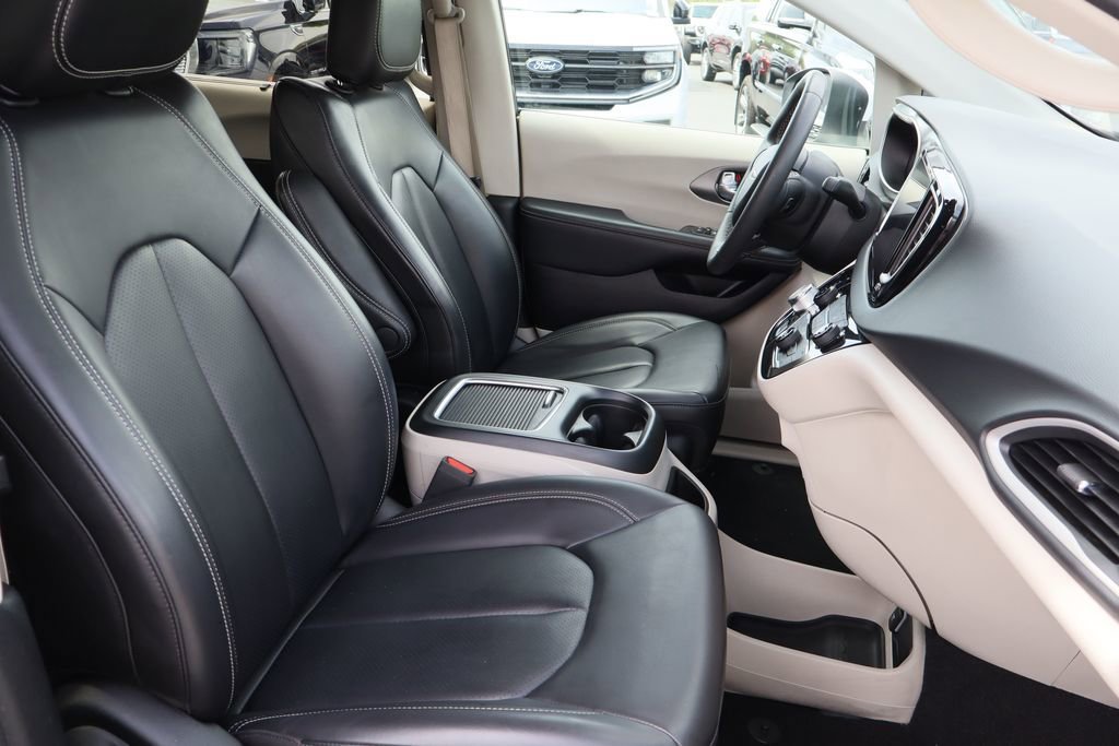 2023 Chrysler Pacifica Touring L - Photo 28