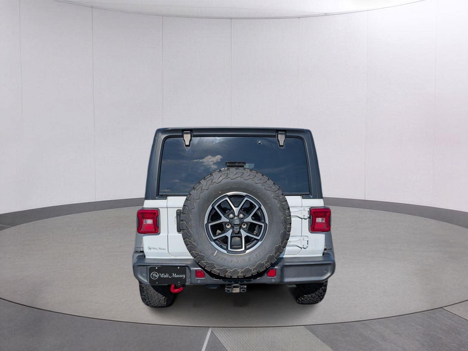 Used 2024 Bright White Clearcoat Jeep Rubicon image 4