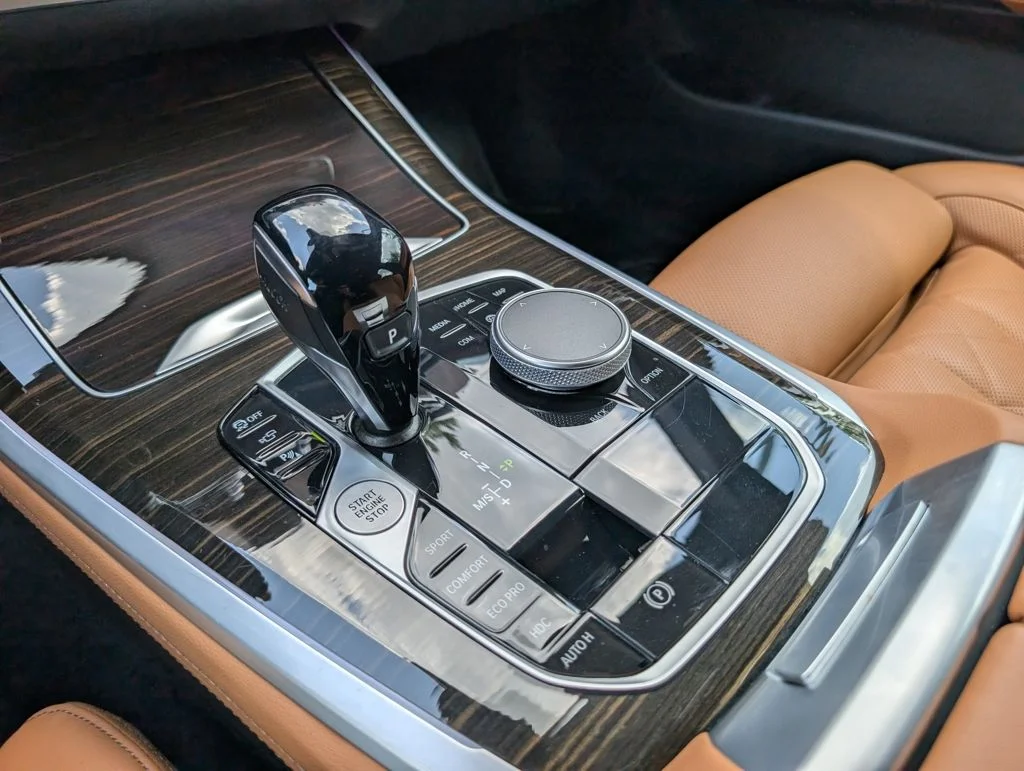 Used 2023 White BMW xDrive40i image 18