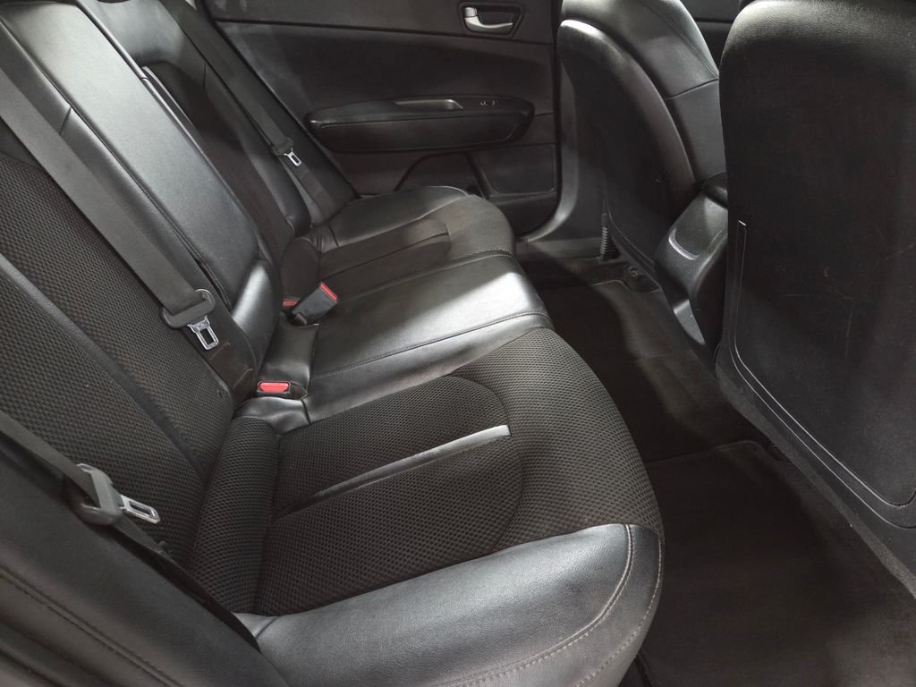 Used 2019 White Kia S image 20