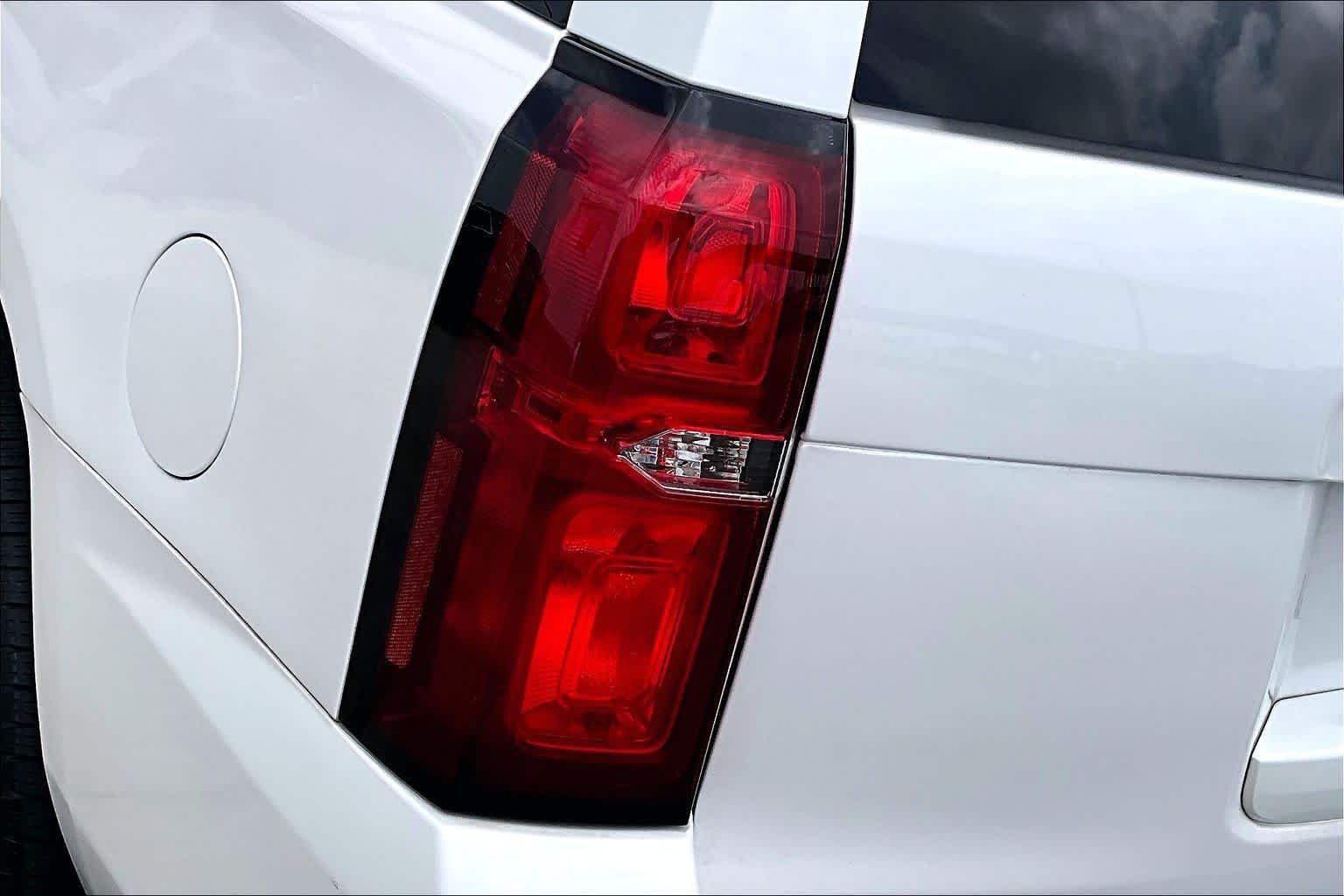 Used 2019 Iridescent Pearl Tricoat Chevrolet LT image 28
