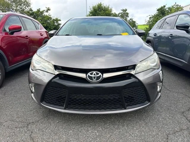 Used 2015 Predawn Gray Mica Toyota XLE image 2