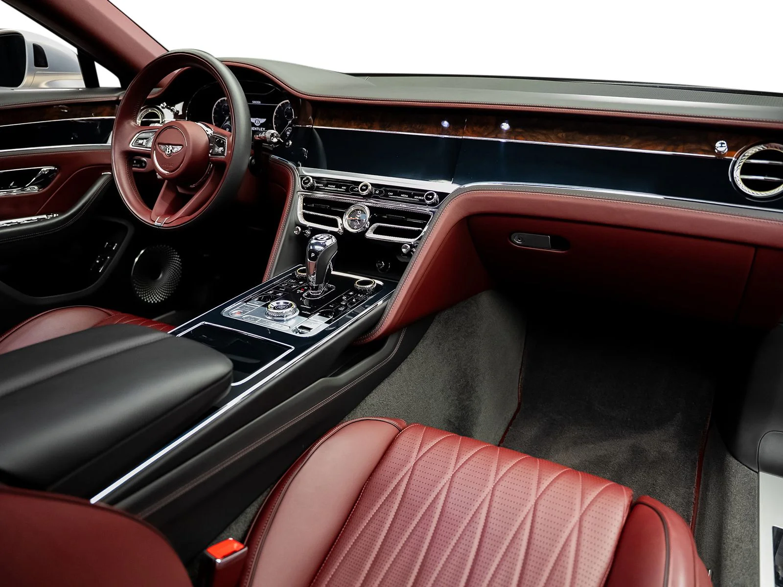 Used 2022 Silver Bentley W12 image 2