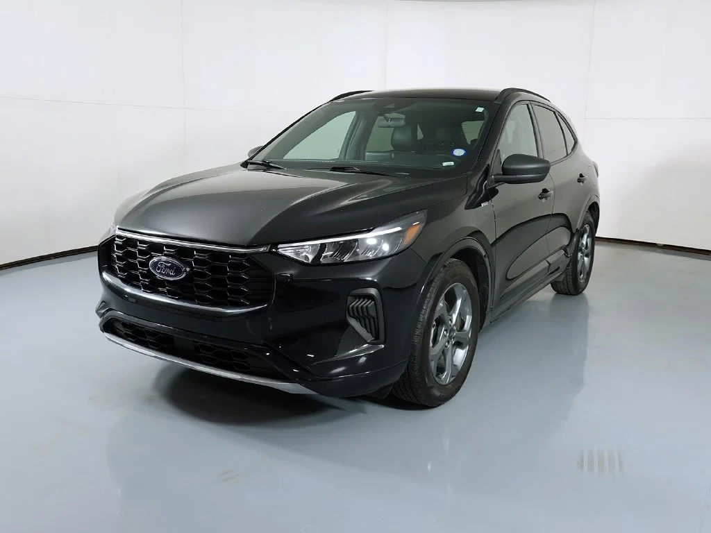 Used 2023 Black Ford ST-Line image 3