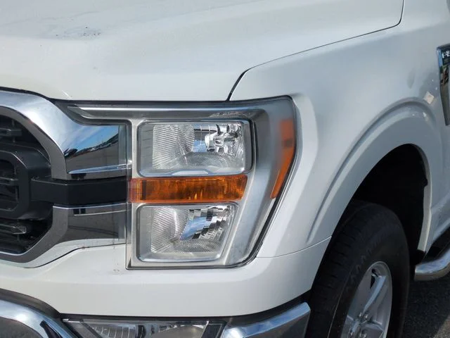 Used 2021 White Ford XLT image 9
