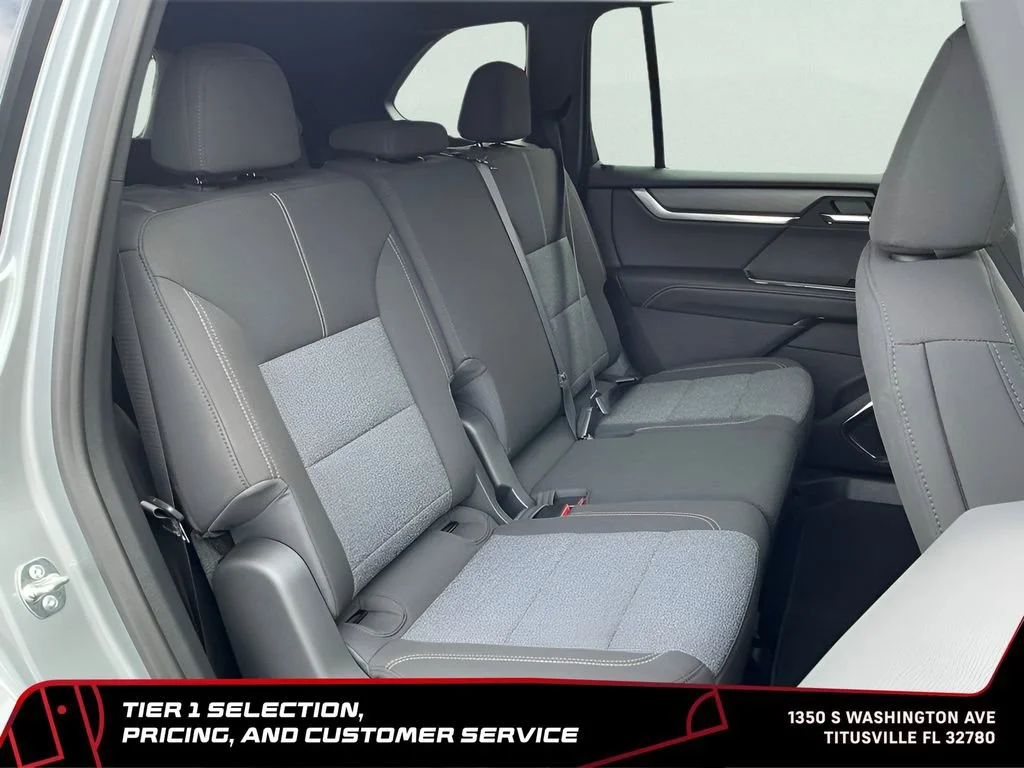 New 2026 Sterling Metallic GMC Elevation image 16