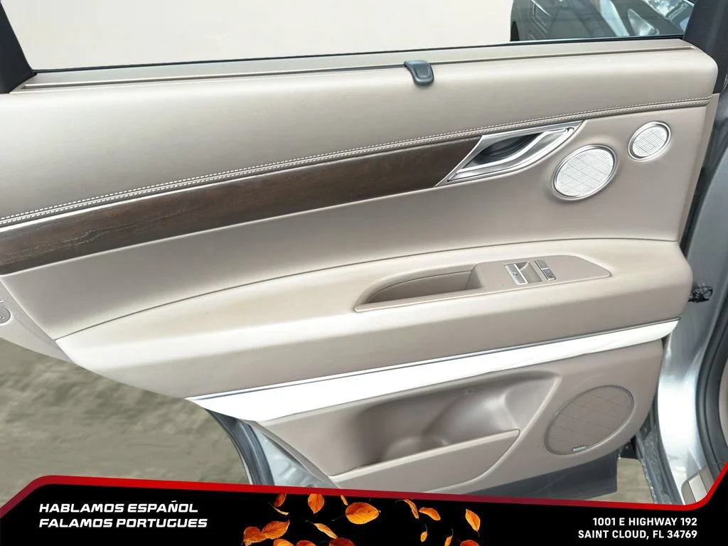 Used 2023 Silver Genesis 2.5T AWD image 21