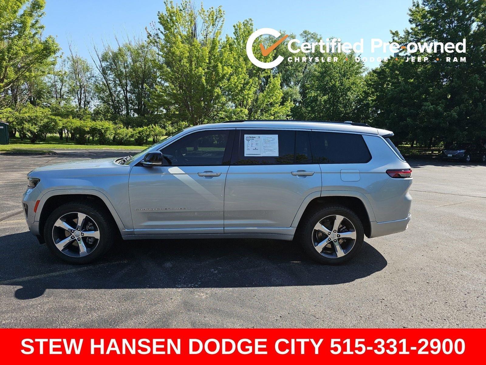 2021 Jeep Grand Cherokee L Overland's photo