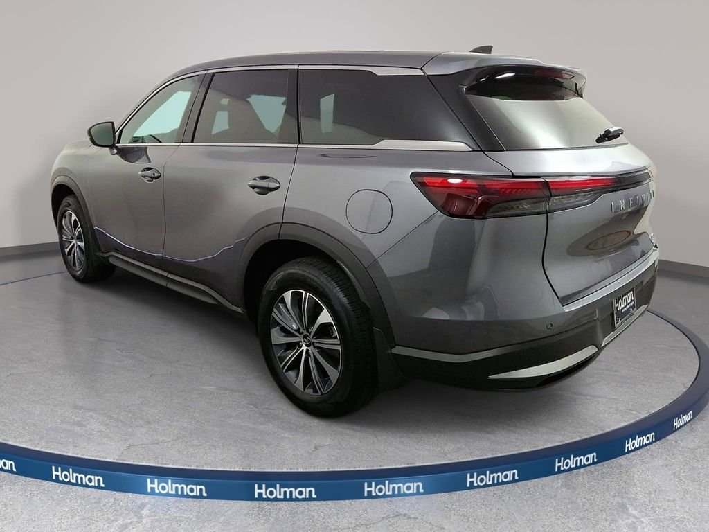 Certified Used 2026 Graphite Shadow INFINITI PURE image 7