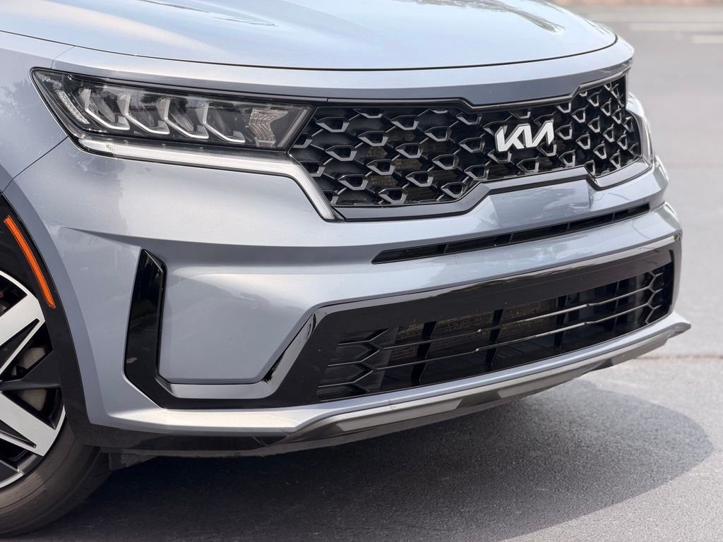 Used 2022 Silver Kia S image 6