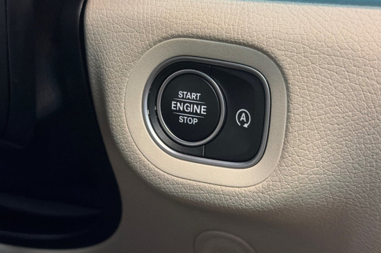 Certified Used 2024 Polar White Mercedes-Benz GLE 450 image 20
