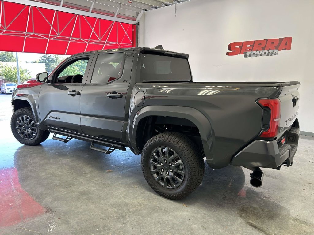 Used 2025  Toyota SR5 image 6
