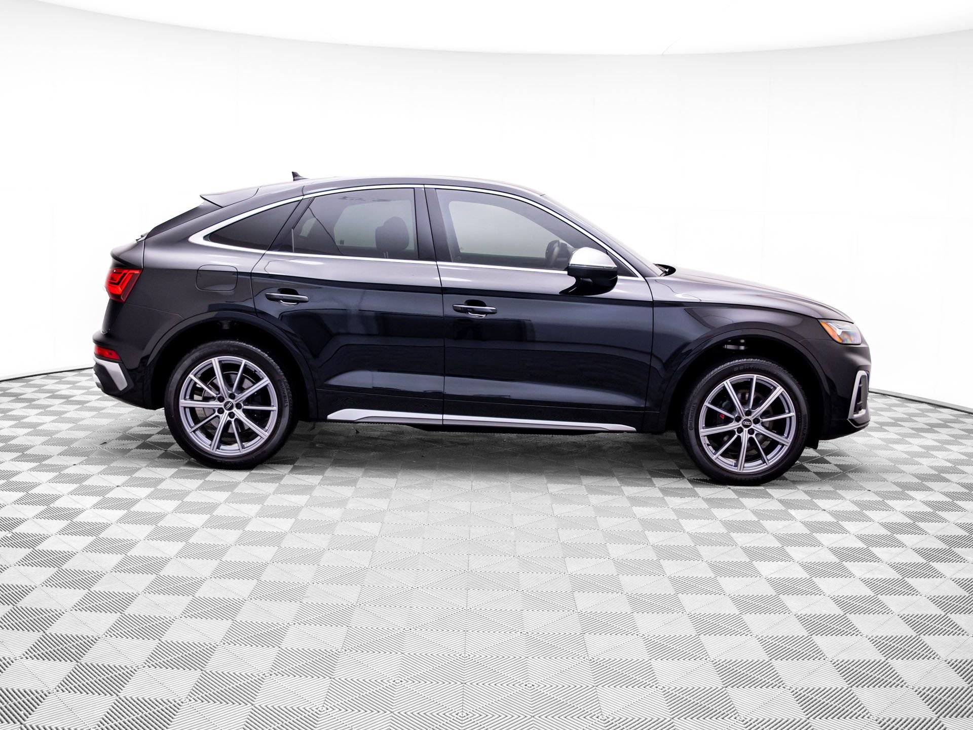 Used 2022 Black Audi Premium Plus image 6