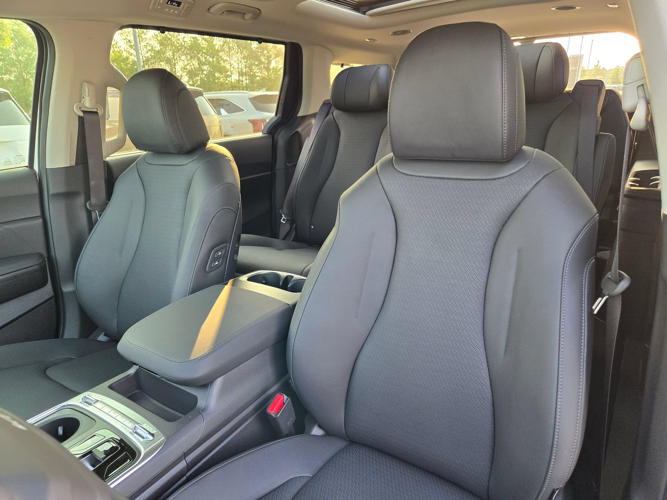 New 2027 Snow White Pearl Kia SX Prestige image 19
