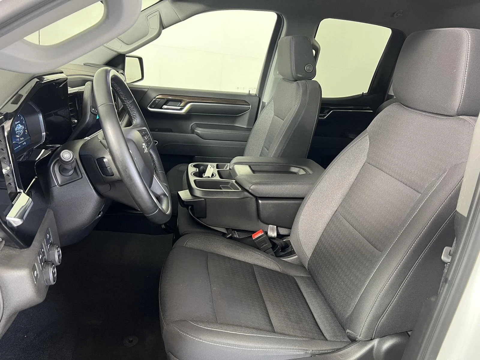 Used 2023 Summit White Chevrolet RST image 5