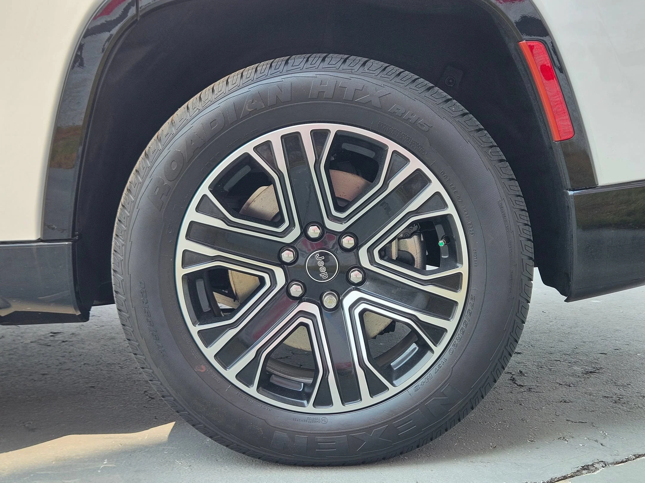 New 2026 Bright White Clearcoat Jeep  image 25