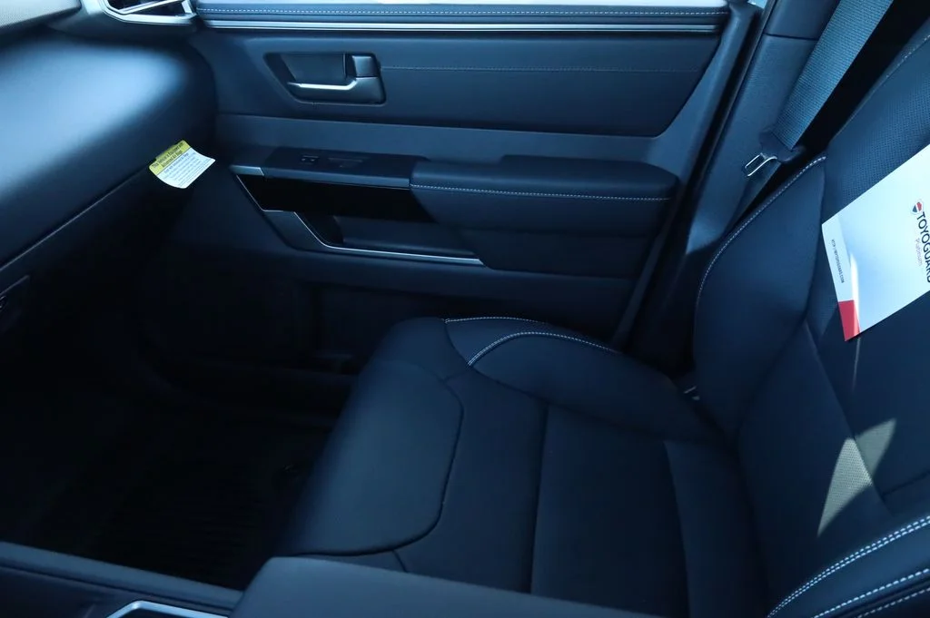 2026 Toyota Tundra Limited - Photo 10