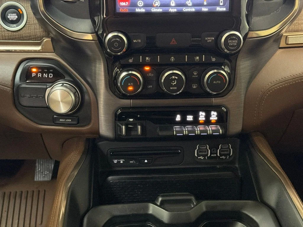 Used 2019 Ivory White Tri-Coat Pearlcoat Ram Limited image 20